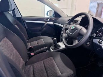 SKODA OCTAVIA 1.4 TSI SE Hatchback 5dr Petrol Manual Euro 4 (122 ps)