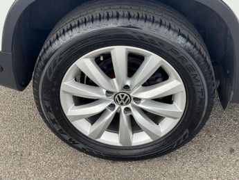VOLKSWAGEN TIGUAN 2.0 TDI BlueMotion Tech Match SUV 5dr Diesel DSG 4WD Euro 6 (s/s