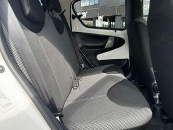 TOYOTA AYGO 1.0 VVT-i Fire Hatchback 5dr Petrol MultiMode Euro 5 (a/c) (67 p