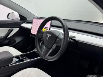 TESLA Model 3 Standard Range Plus Saloon 4dr Electric Auto RWD (241 bhp)