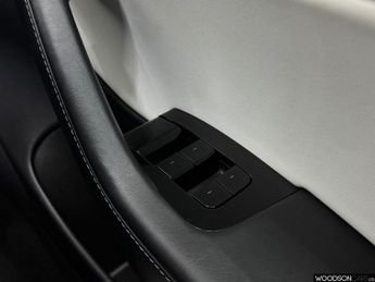TESLA Model 3 Standard Range Plus Saloon 4dr Electric Auto RWD (241 bhp)