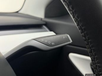 TESLA Model 3 Standard Range Plus Saloon 4dr Electric Auto RWD (241 bhp)