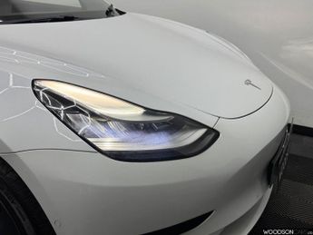 TESLA Model 3 Standard Range Plus Saloon 4dr Electric Auto RWD (241 bhp)