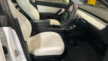 TESLA Model 3 Standard Range Plus Saloon 4dr Electric Auto RWD (241 bhp)