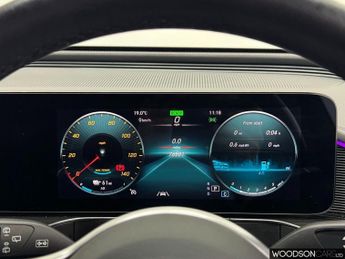 MERCEDES-BENZ EQC EQC 400 80kWh Sport SUV 5dr Electric Auto 4MATIC (408 ps)