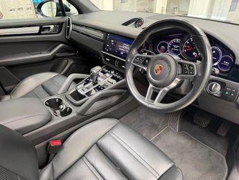 PORSCHE CAYENNE 3.0T V6 Platinum Edition SUV 5dr Petrol TiptronicS 4WD Euro 6 (s