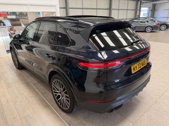 PORSCHE CAYENNE 3.0T V6 Platinum Edition SUV 5dr Petrol TiptronicS 4WD Euro 6 (s
