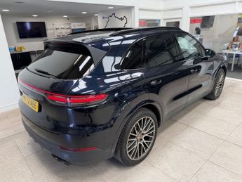 PORSCHE CAYENNE 3.0T V6 Platinum Edition SUV 5dr Petrol TiptronicS 4WD Euro 6 (s