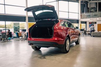JAGUAR F-PACE 2.0 D180 Portfolio SUV 5dr Diesel Auto AWD Euro 6 (s/s) (180 ps)