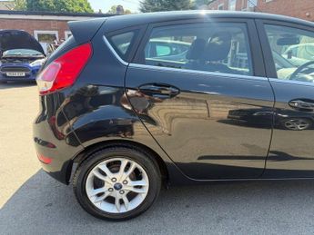 FORD FIESTA 1.0T EcoBoost Zetec Hatchback 5dr Petrol Powershift Euro 5 (100 