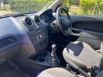 FORD FIESTA 1.25 Style Climate Hatchback 3dr Petrol Manual (142 g/km, 74 bhp
