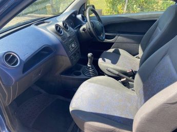 FORD FIESTA 1.25 Style Climate Hatchback 3dr Petrol Manual (142 g/km, 74 bhp