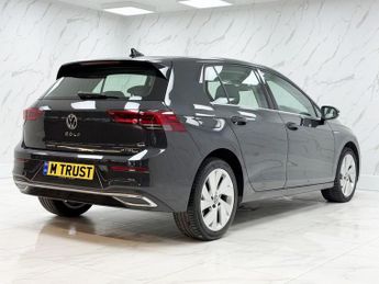 VOLKSWAGEN GOLF 1.5 eTSI MHEV Style Hatchback 5dr Petrol Hybrid DSG Euro 6 (s/s)