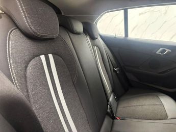 BMW 1 SERIES 1.5 118i Sport (LCP) Hatchback 5dr Petrol DCT Euro 6 (s/s) (136 