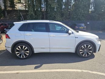 VOLKSWAGEN TIGUAN 2.0 TDI R-Line Tech SUV 5dr Diesel DSG 4Motion Euro 6 (s/s) (150