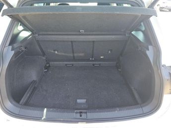 VOLKSWAGEN TIGUAN 2.0 TDI R-Line Tech SUV 5dr Diesel DSG 4Motion Euro 6 (s/s) (150
