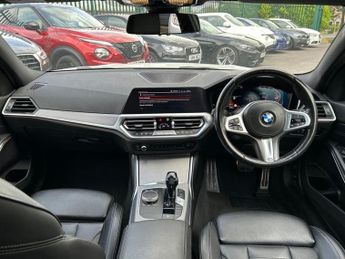 BMW 3 SERIES 2.0 318i M Sport Saloon 4dr Petrol Auto Euro 6 (s/s) (156 ps)