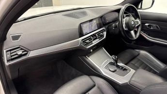 BMW 3 SERIES 2.0 318i M Sport Saloon 4dr Petrol Auto Euro 6 (s/s) (156 ps)