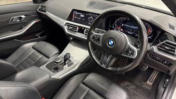 BMW 3 SERIES 2.0 318i M Sport Saloon 4dr Petrol Auto Euro 6 (s/s) (156 ps)