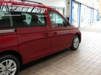 VOLKSWAGEN CADDY MAXI 2.0 TDI Life MPV 5dr Diesel DSG Euro 6 (s/s) (122 ps)