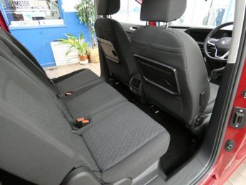 VOLKSWAGEN CADDY MAXI 2.0 TDI Life MPV 5dr Diesel DSG Euro 6 (s/s) (122 ps)