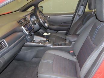 NISSAN LEAF 40kWh Acenta Hatchback 5dr Electric Auto (150 ps)