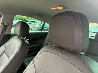 VAUXHALL INSIGNIA 2.0 CDTi ecoFLEX Elite Nav Hatchback 5dr Diesel Manual Euro 6 (s