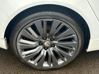 VAUXHALL INSIGNIA 2.0 CDTi ecoFLEX Elite Nav Hatchback 5dr Diesel Manual Euro 6 (s