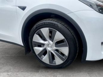 TESLA MODEL Y (Dual Motor) Long Range SUV 5dr Electric Auto 4WDE (384 bhp)