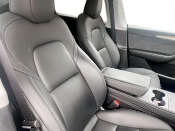 TESLA MODEL Y (Dual Motor) Long Range SUV 5dr Electric Auto 4WDE (384 bhp)