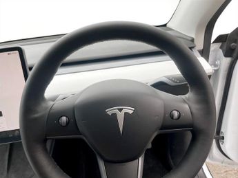 TESLA MODEL Y (Dual Motor) Long Range SUV 5dr Electric Auto 4WDE (384 bhp)