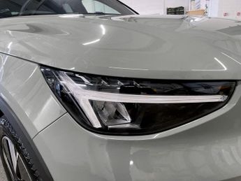 VOLVO XC40 Recharge Twin 82kWh Core SUV 5dr Electric Auto AWD (408 ps)