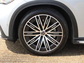 MERCEDES-BENZ EQE EQE 350 89kWh AMG Line (Premium) SUV 5dr Electric Auto 4MATIC (2