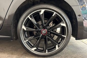 TOYOTA COROLLA 2.0 VVT-h GPF GR SPORT Touring Sports 5dr Petrol Hybrid CVT Euro