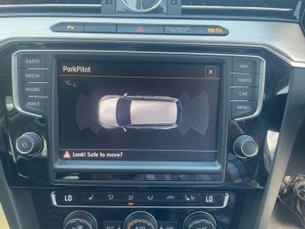 VOLKSWAGEN PASSAT 2.0 BiTDI BlueMotion Tech GT Estate 5dr Diesel DSG 4Motion Euro 