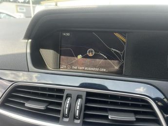 MERCEDES-BENZ C CLASS 2.1 C220 CDI BlueEfficiency SE Saloon 4dr Diesel G-Tronic+ Euro 