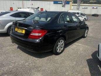 MERCEDES-BENZ C CLASS 2.1 C220 CDI BlueEfficiency SE Saloon 4dr Diesel G-Tronic+ Euro 