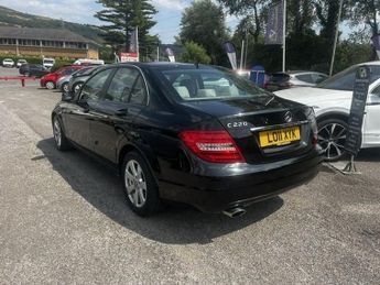 MERCEDES-BENZ C CLASS 2.1 C220 CDI BlueEfficiency SE Saloon 4dr Diesel G-Tronic+ Euro 