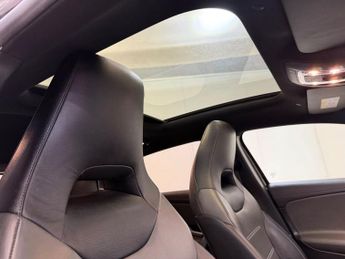 MERCEDES-BENZ A CLASS 2.0 A35 AMG (Premium Plus) Hatchback 5dr Petrol SpdS DCT 4MATIC 