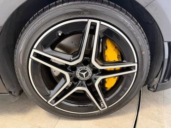 MERCEDES-BENZ A CLASS 2.0 A35 AMG (Premium Plus) Hatchback 5dr Petrol SpdS DCT 4MATIC 