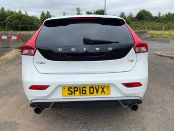 VOLVO V40 2.0 T2 R-Design Hatchback 5dr Petrol Manual Euro 6 (s/s) (122 ps