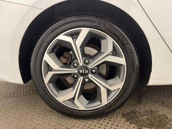 KIA CEED 1.6 CRDi MHEV 3 Sportswagon 5dr Diesel Hybrid DCT Euro 6 (s/s) (