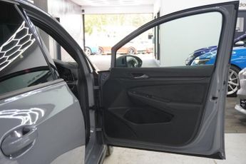 VOLKSWAGEN GOLF 2.0 TDI GTD Hatchback 5dr Diesel DSG Euro 6 (s/s) (200 ps)
