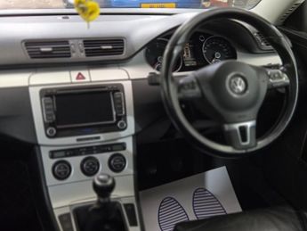 VOLKSWAGEN PASSAT 2.0 TDI BlueMotion Tech Highline Saloon 4dr Diesel Manual Euro 5