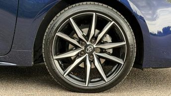 TOYOTA COROLLA 2.0 VVT-h GR SPORT Hatchback 5dr Petrol Hybrid CVT Euro 6 (s/s) 