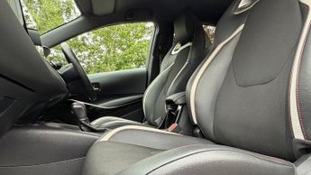 TOYOTA COROLLA 2.0 VVT-h GR SPORT Hatchback 5dr Petrol Hybrid CVT Euro 6 (s/s) 