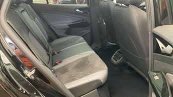 VOLKSWAGEN ID.5 Pro Performance 77kWh Style SUV 5dr Electric Auto (204 ps)
