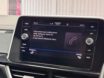 VOLKSWAGEN T-ROC 1.5 TSI R-Line SUV 5dr Petrol DSG Euro 6 (s/s) (150 ps)