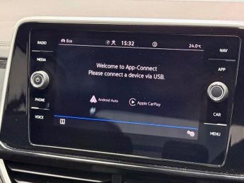VOLKSWAGEN T-ROC 1.5 TSI R-Line SUV 5dr Petrol DSG Euro 6 (s/s) (150 ps)