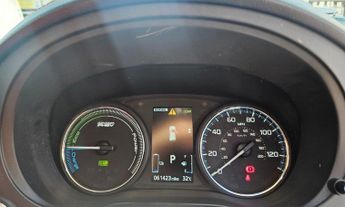 MITSUBISHI OUTLANDER AUTOMATIC 2.0h 12kWh 5hs SUV 5dr Petrol Plug-in Hybrid CVT 4WD E